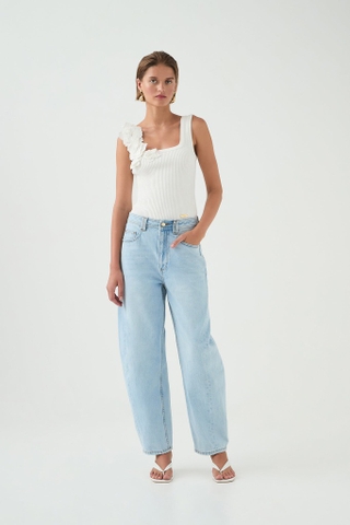 Áo 2 dây AJE trắng dây hoa vai