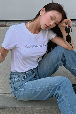 Tshirt CALVIN trắng logo chữ