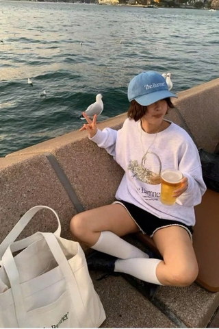 Áo nỉ THE BARNNET ghi hoa