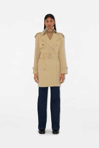 Trendcoat BURBERRY cổ kẻ 2025
