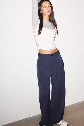 Quần STRADIVARIUS xuông ống rộng xếp ly