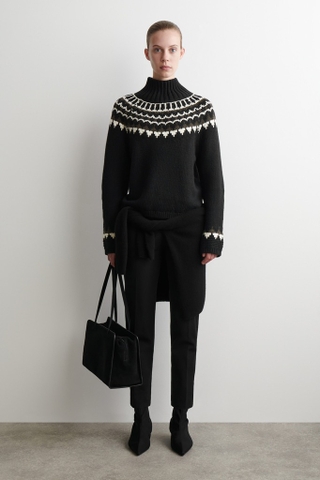 Áo len COS cổ lọ thổ cẩm 2 màu