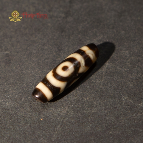 Dzi 3 mắt hoa sen hành giả 40mm