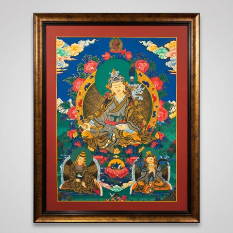 Tranh Thangka Đức Guru Rinpoche – Đức Liên Hoa Sanh Màu Sắc Khoáng Sản Vẽ Vàng 62×79cm | Pháp Tạng