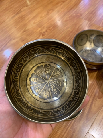 CHUÔNG XOAY KHẮC HOẠ TIẾT NEPAL