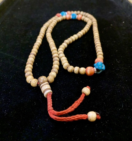 CHUỖI MALA 108 XƯƠNG YAK CỔ MIX SAN HÔ ĐỎ, NGỌC LAM