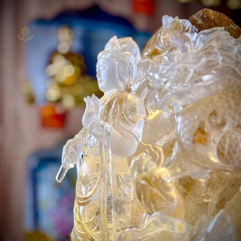 BỒ TÁT QUAN THẾ ÂM THẠCH ANH TÓC TRẮNG QUÝ 53CM