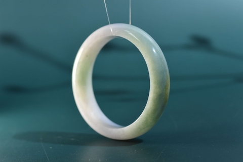 Vòng Tay Phỉ Thúy Bản Lớn "Xuân Đới Thái" Tím Xanh Mơ Màng