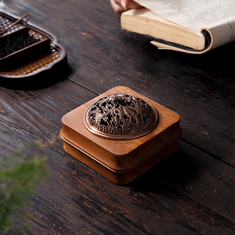 LƯ HƯƠNG GỖ ÓC CHÓ NẮP ĐỒNG HỌA TIẾT