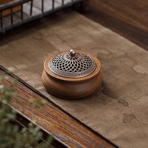 LƯ HƯƠNG GỖ ÓC CHÓ NẮP ĐỒNG HỌA TIẾT