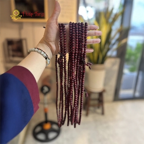 CHUỖI 108 GỖ CHIÊN ĐÀN ĐỎ ẤN ĐỘ 8LY