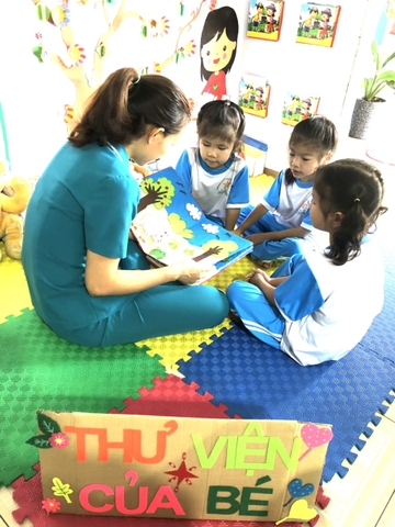 Dạy trẻ phát triển ngôn ngữ thông qua làm quen văn học