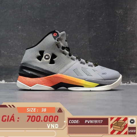 UNDER ARMOUR CURRY 2 RETRO GS 'IRON SHARPENS IRON' 3026053-100 SIZE 38 GIÀY 2HAND CHÍNH HÃNG