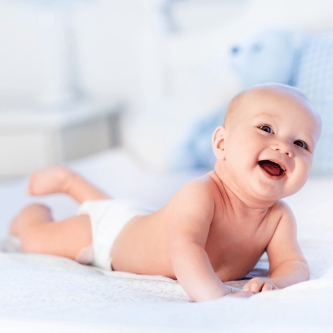 Gợi ý bố mẹ chăm sóc da cho bé bị hăm hiệu quả tại nhà