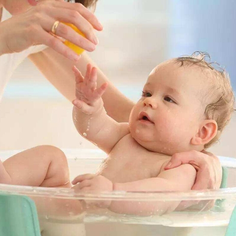 Những điều mẹ chưa biết về làn da của bé sơ sinh