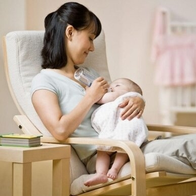 Kinh nghiệm chọn và mặc bỉm cho bé sinh non