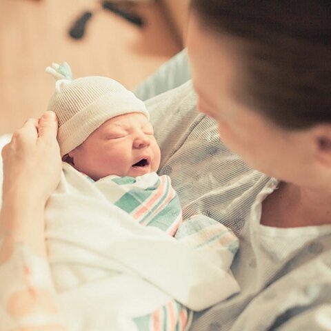 5 tips chăm sóc trẻ sơ sinh đúng cách mẹ cần nhớ