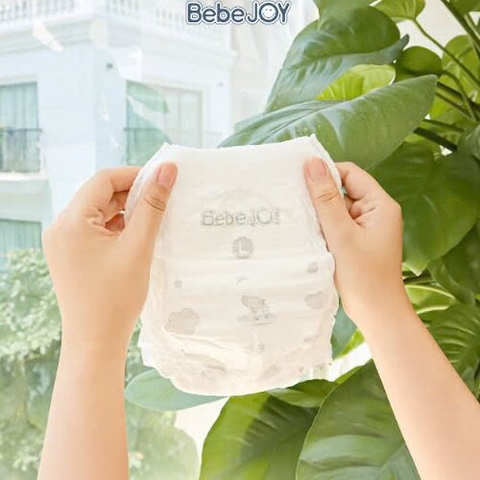 Top 5 nguyên nhân con bị tràn bỉm