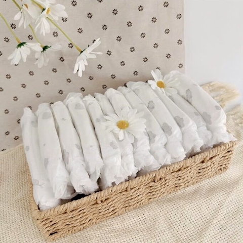 Liệu bỉm mỏng có cần thay thường xuyên hơn so với bỉm dày không?