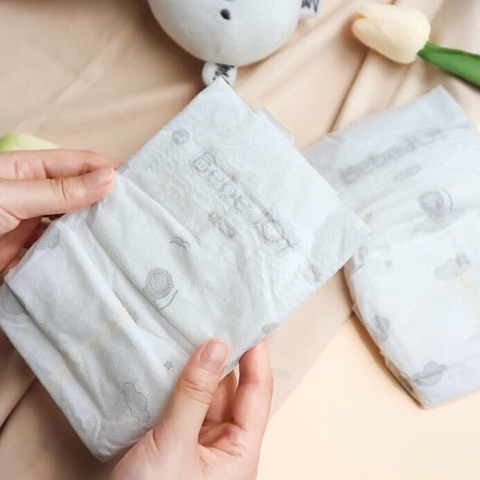 5 dấu hiệu mẹ chọn sai bỉm cho bé sơ sinh