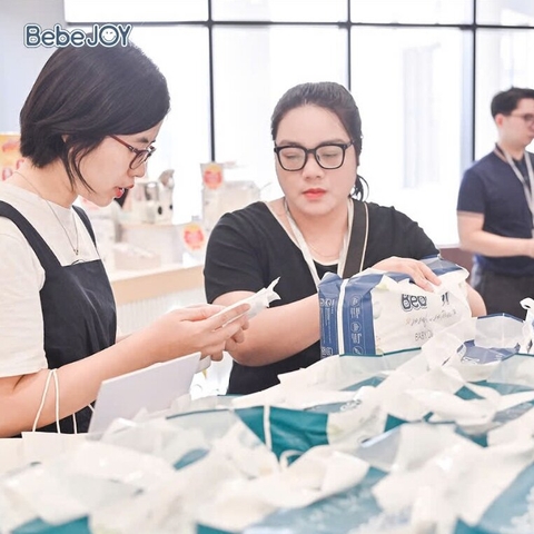 Mẹo chọn bỉm cho bé sơ sinh theo mùa mẹ nên biết