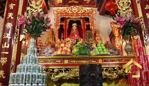 Bật mí lý do gia đình cần lập bàn thờ bà Tổ Cô