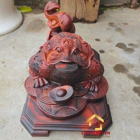 Tiết lộ 4 ý nghĩa phong thủy của cóc ngậm tiền