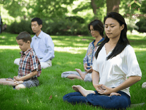 Ngồi kiết già: Lợi ích và cách ngồi chuẩn nhất cho người mới