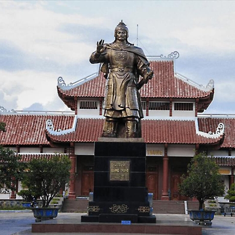 Nguyễn Huệ