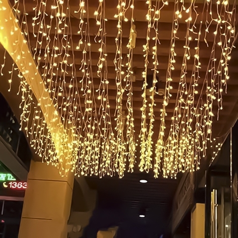 LED Rủ, Led Mành Rèm Dài 6m Rủ Xuống 60cm, 24-25 sợi, cắm điện trực tiếp