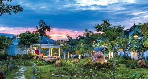 Vườn Vua Resort    ( 01 Ngày)