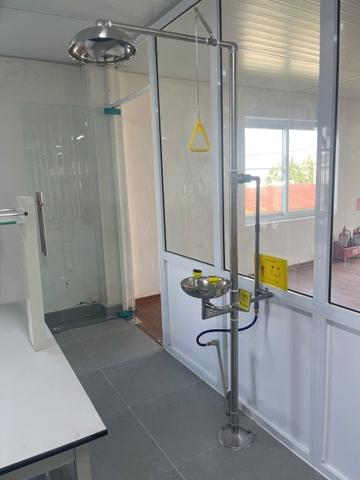 Bồn rửa mắt kết hợp cây tắm BRMGR01