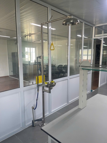 Bồn rửa mắt kết hợp cây tắm BRMGR01