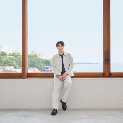 25+ Fashionable and Versatile Ways to Style Men’s Wide-Leg Pants