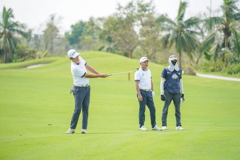 What is Twos Composition in Golf?