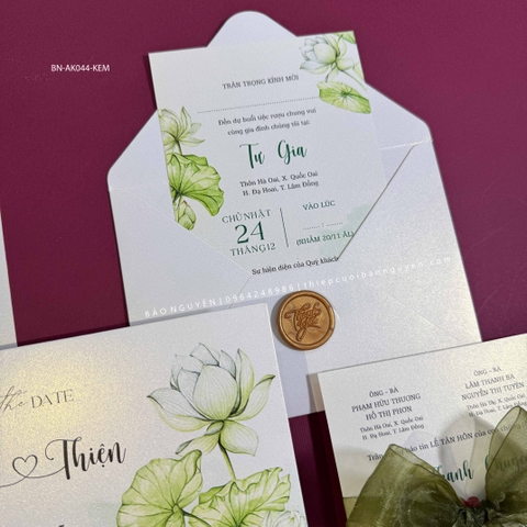 (BN-AK043) Thiệp Cưới Ánh Kim Ruột Rời