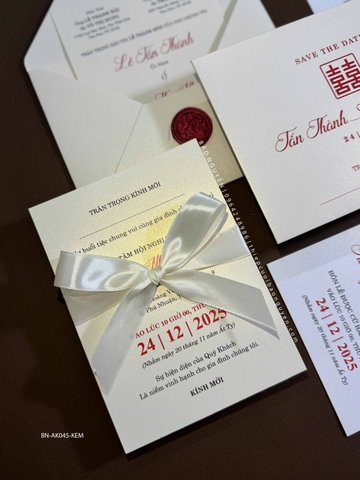 (BN-AK045-KEM) Thiệp Cưới Ánh Kim Thơm