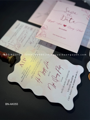 (BN-AK055) Thiệp Cưới Giấy Ánh Kim Thơm