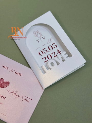 (RRBC-BN04) Thiệp Cưới KTS Giấy Ánh Kim Thơm