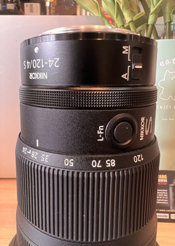 Lens Nikon 24 - 120 F4 S