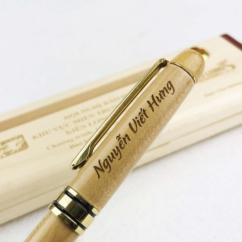 Bút gỗ xoáy khắc tên, nội dung theo yêu cầu, lên file thiết kế miễn phí  - Nhận khắc lazer theo yêu cầu giá cả hợp lý - Quà Tặng Giá Rẻ - Khắc lazer, in uv