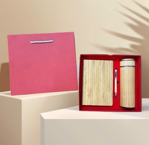 Sổ tay da bìa tre tặng kèm bút bi tre khắc tên theo yêu cầu làm quà tặng