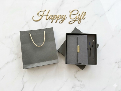 🎁 SET QUÀ SỔ + BÚT KÈM TÚI – NHẬN KHẮC TÊN/LOGO THEO YÊU CẦU