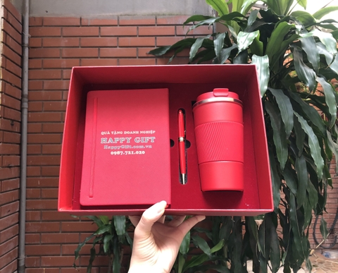 Bộ Quà Tặng (Cốc coffee 510ml, Sổ Da và Bút)  in logo khắc tên theo yêu cầu ý nghĩa- quà tặng giá rẻ