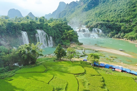 Du lịch thác bản Giốc nên đi theo tour hay tự túc?