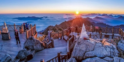 TP.HCM - SAPA  (CÁT CÁT - CẦU KÍNH RỒNG MÂY - MOANA - FANSIPAN) 3N2Đ