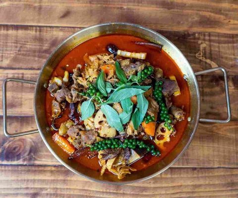 Lẩu khô, bò say bia