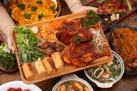 Gà tre nướng muối ớt (kèm cơm lam)