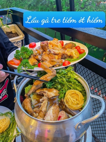 Lẩu gà tiềm ớt hiểm