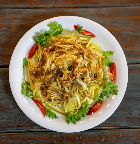 Gỏi xoài khô cá đuối